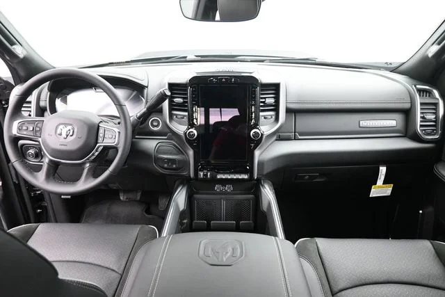 New 2026 Diamond Black Crystal Pearl-Coat Exterior Paint RAM Laramie image 16