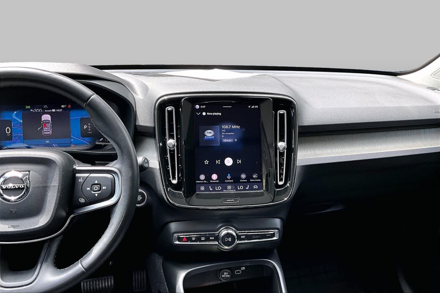 Used 2023  Volvo Plus Bright Theme image 7
