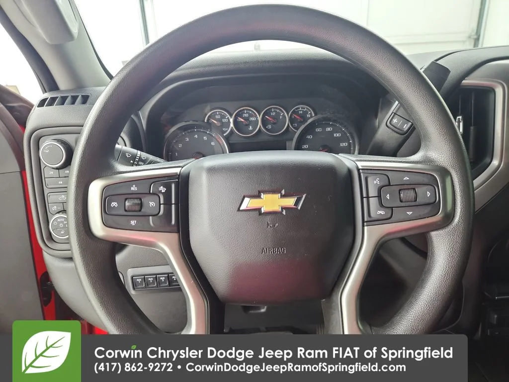Used 2021 Red Chevrolet Custom image 5
