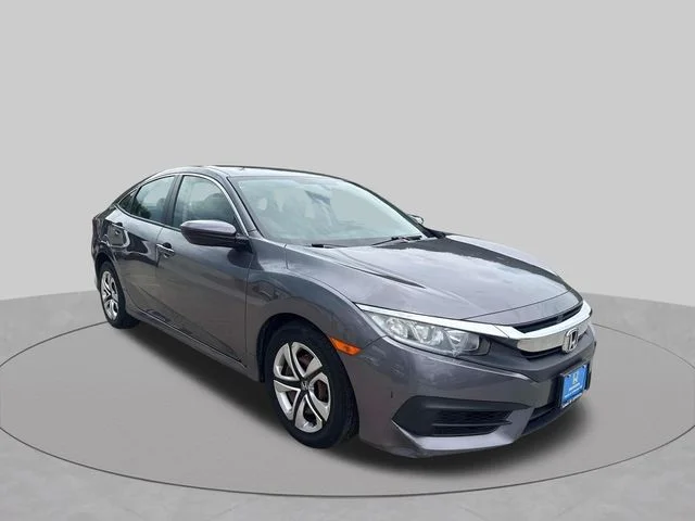 Used 2017  Honda LX image 9