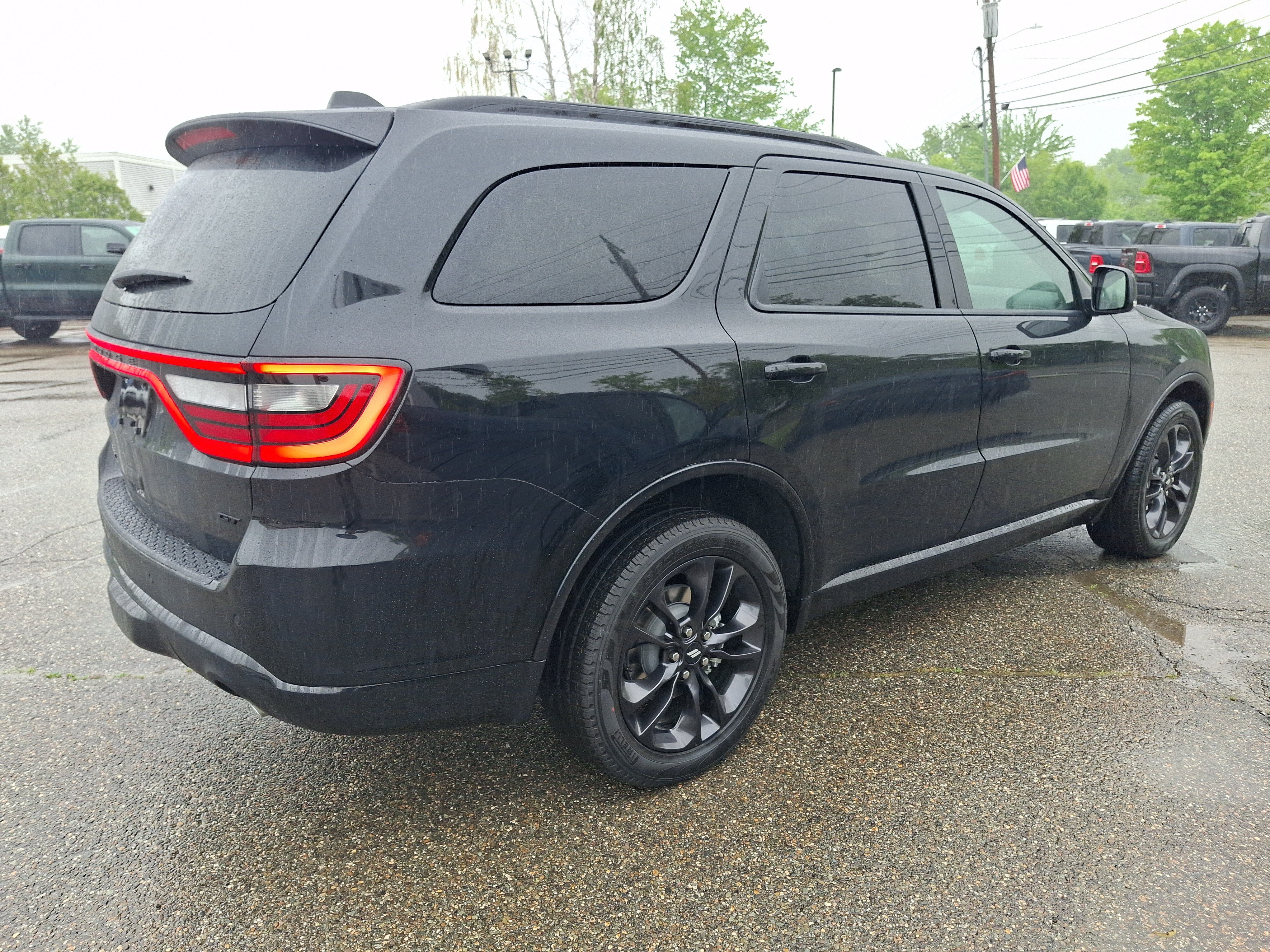 New 2026 Diamond Black Clear-Coat Exterior Paint Dodge GT Plus image 5