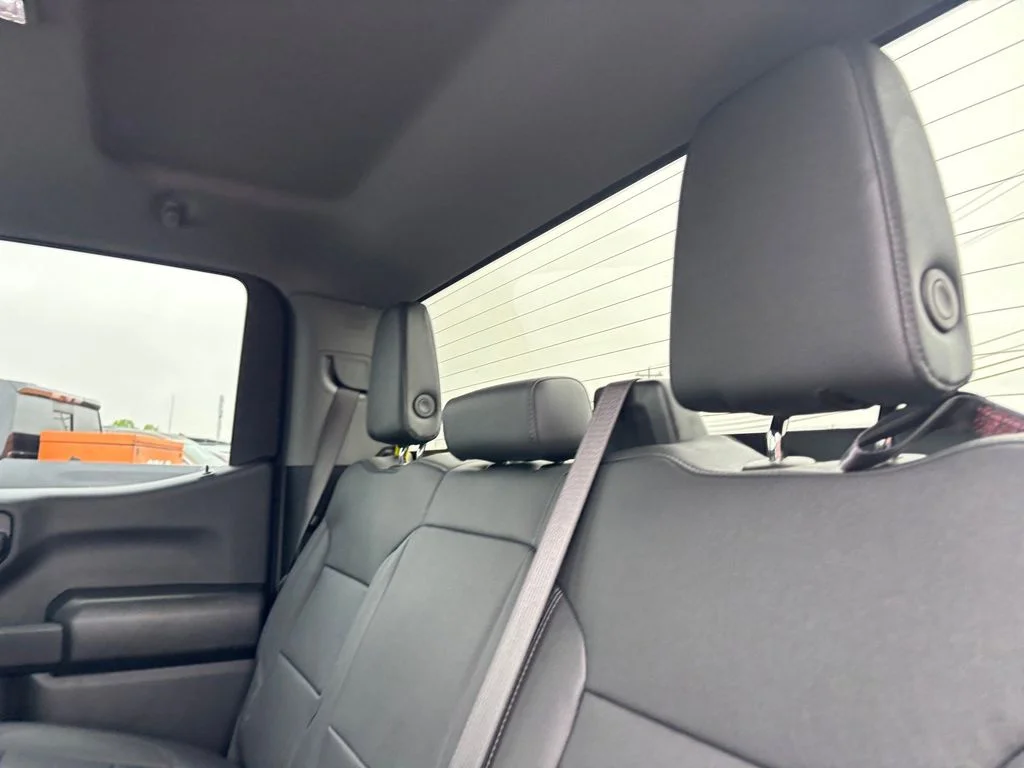 Used 2025 White Chevrolet WT image 28