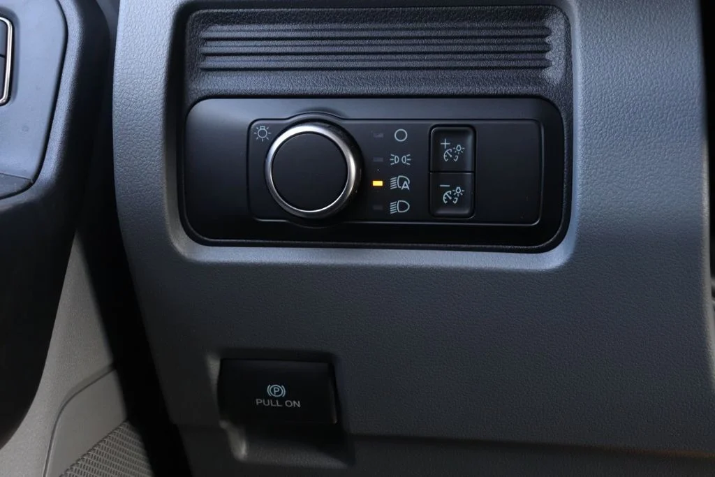 New 2026 Oxford White Ford F-550® XL image 32