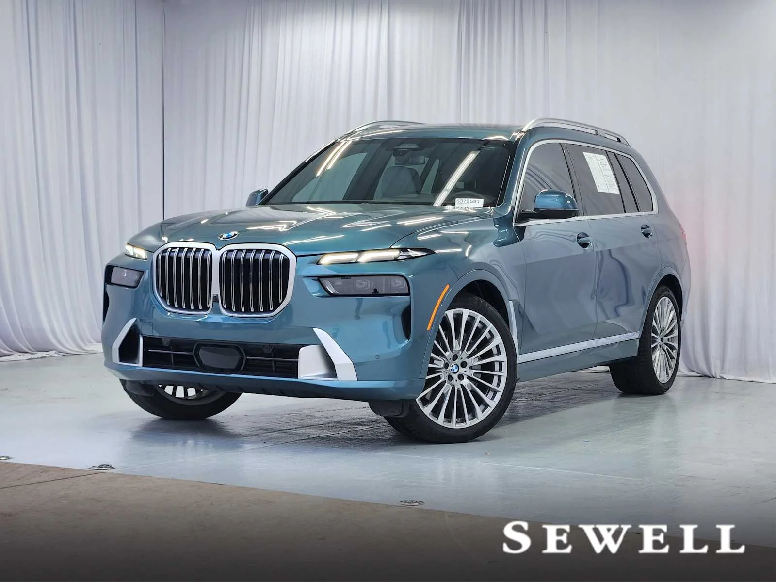 2026 BMW X7 xDrive40i's photo