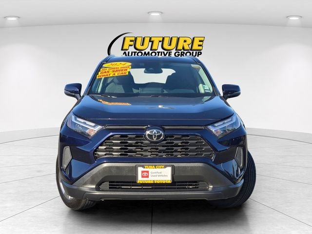 Used 2024  Toyota XLE image 2