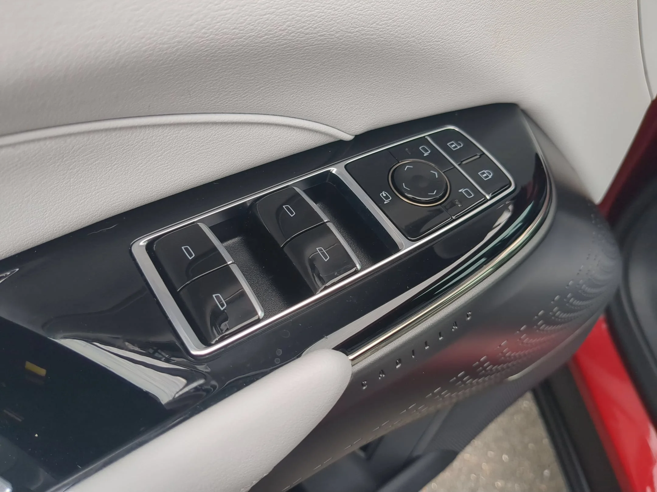 2024 Cadillac LYRIQ Luxury 1 - Photo 22