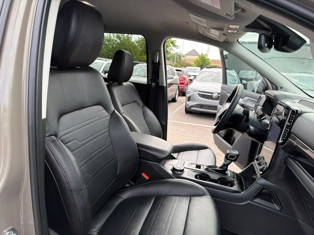 Used 2025 Gray Ford Lariat image 22