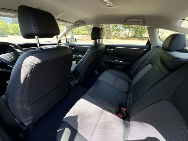 Used 2018  Honda Base image 24