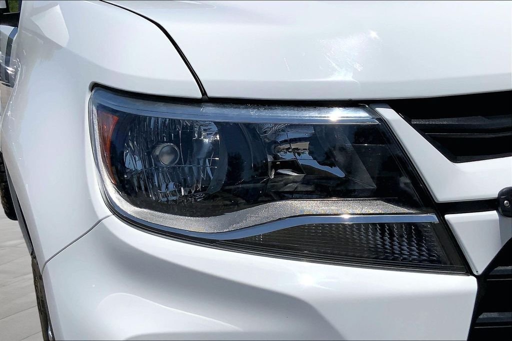 Used 2022 White Chevrolet LT image 25