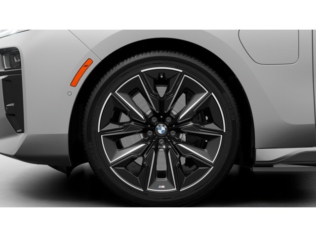 New 2026 Frozen Pure Grey Metallic BMW 750e xDrive image 7