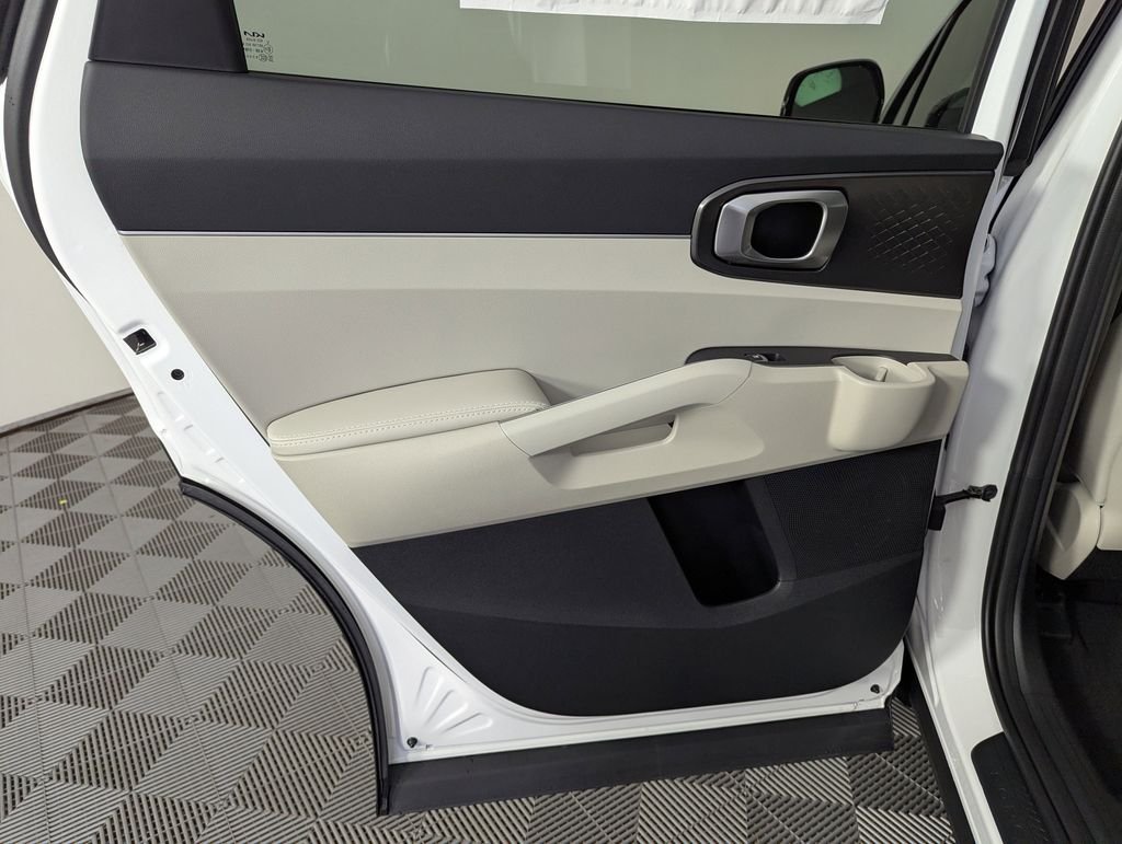 New 2026 Glacial White Pearl Kia S image 30