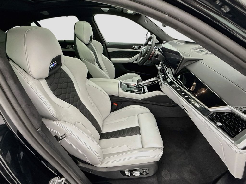 New 2027 Black Sapphire Metallic BMW Competition image 19