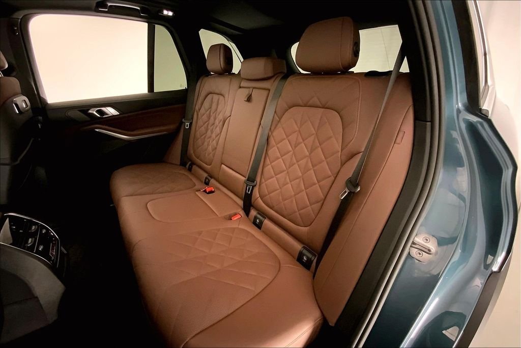 2026 BMW X5 50e - Photo 14