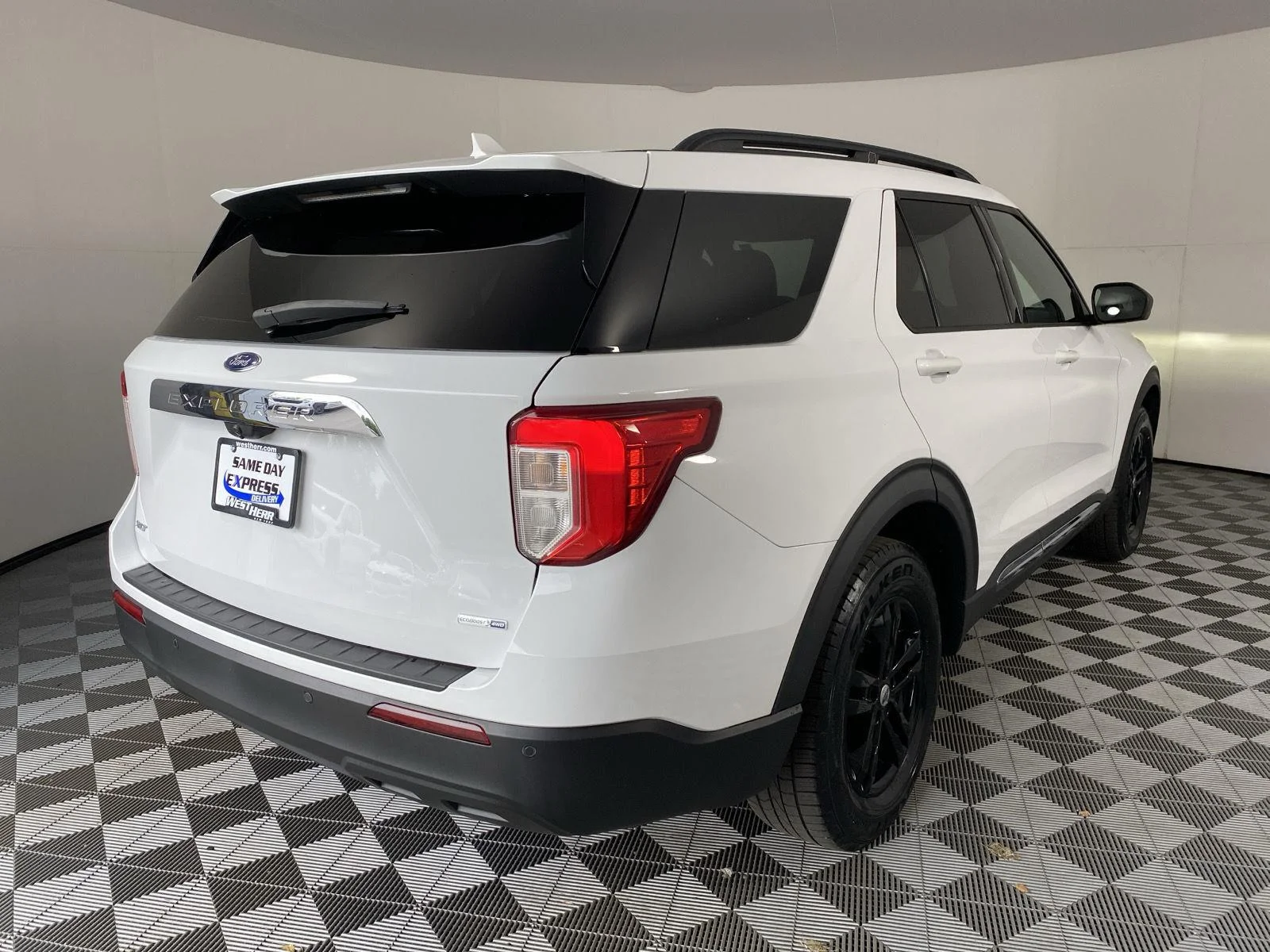 Used 2020 Oxford White Ford XLT image 5