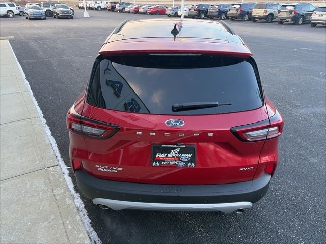 New 2026 Rapid Red Metallic Tinted Clearcoat Ford Active® image 38