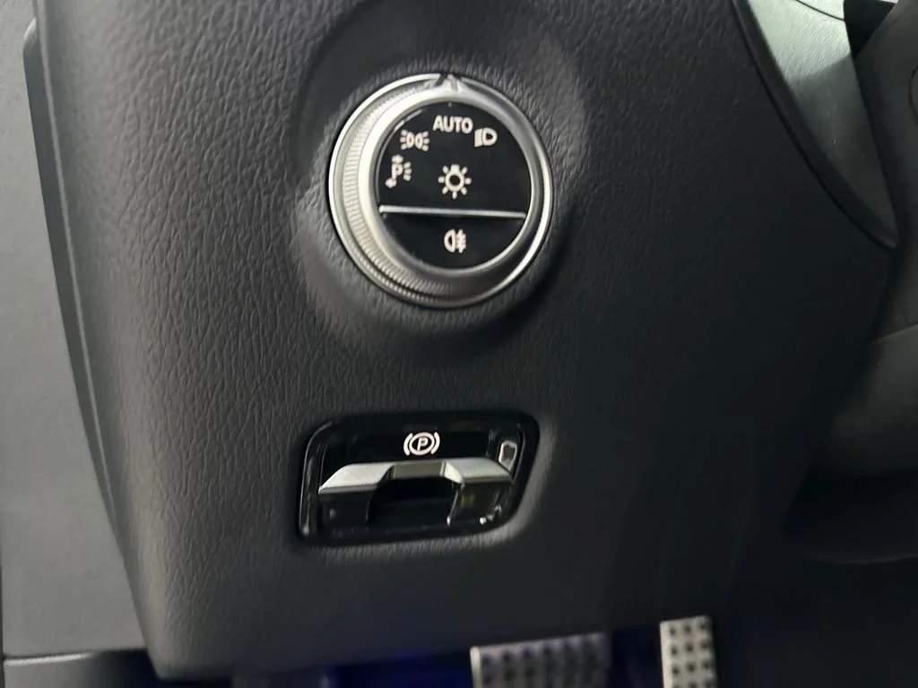 Used 2026 Black Mercedes-Benz C 300 image 17