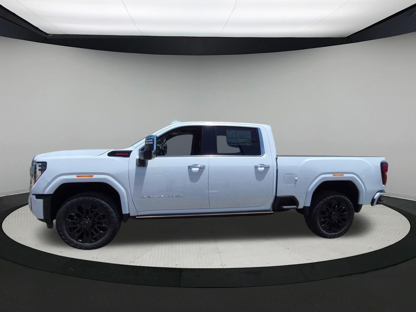 New 2026 Glacier White Tricoat GMC Denali image 5