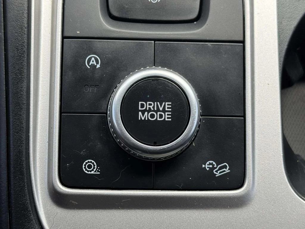 Used 2020 Black Ford XLT image 22