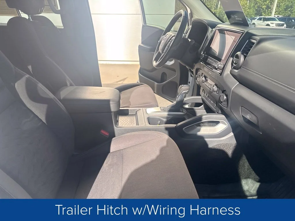 Used 2022 Glacier White Nissan SV image 30