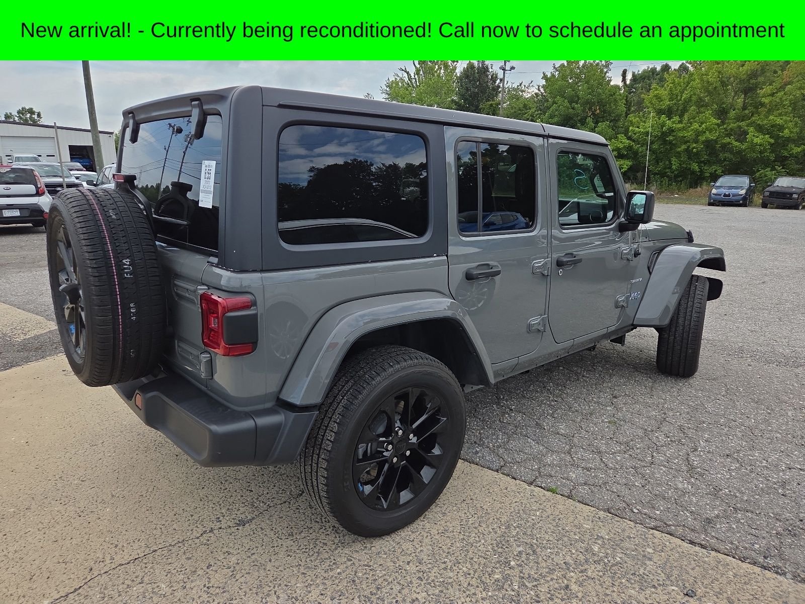 Used 2023 Gray Jeep Sahara 4xe image 6