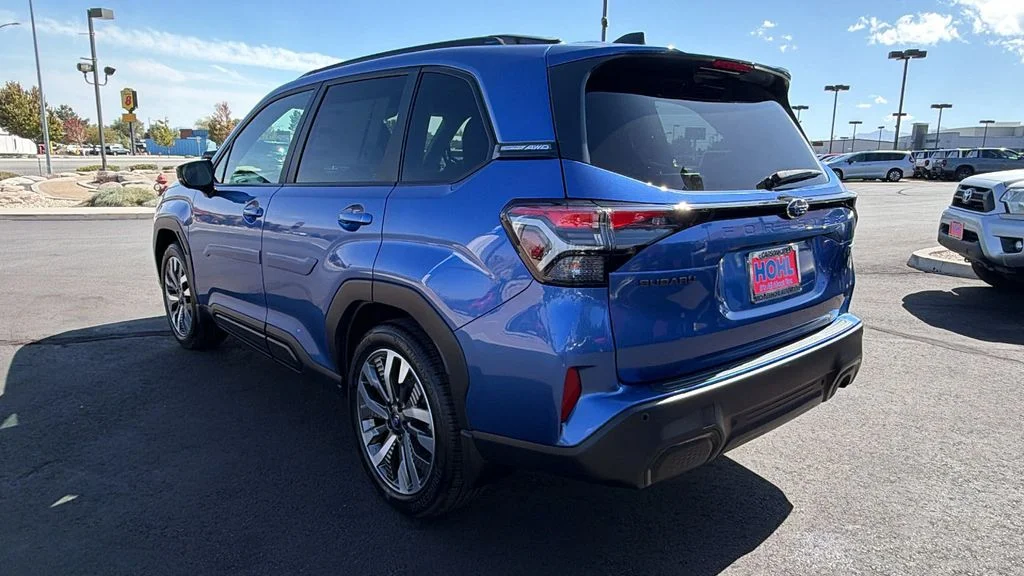 New 2026 DAYBREAK BLUE PEARL Subaru Touring image 5