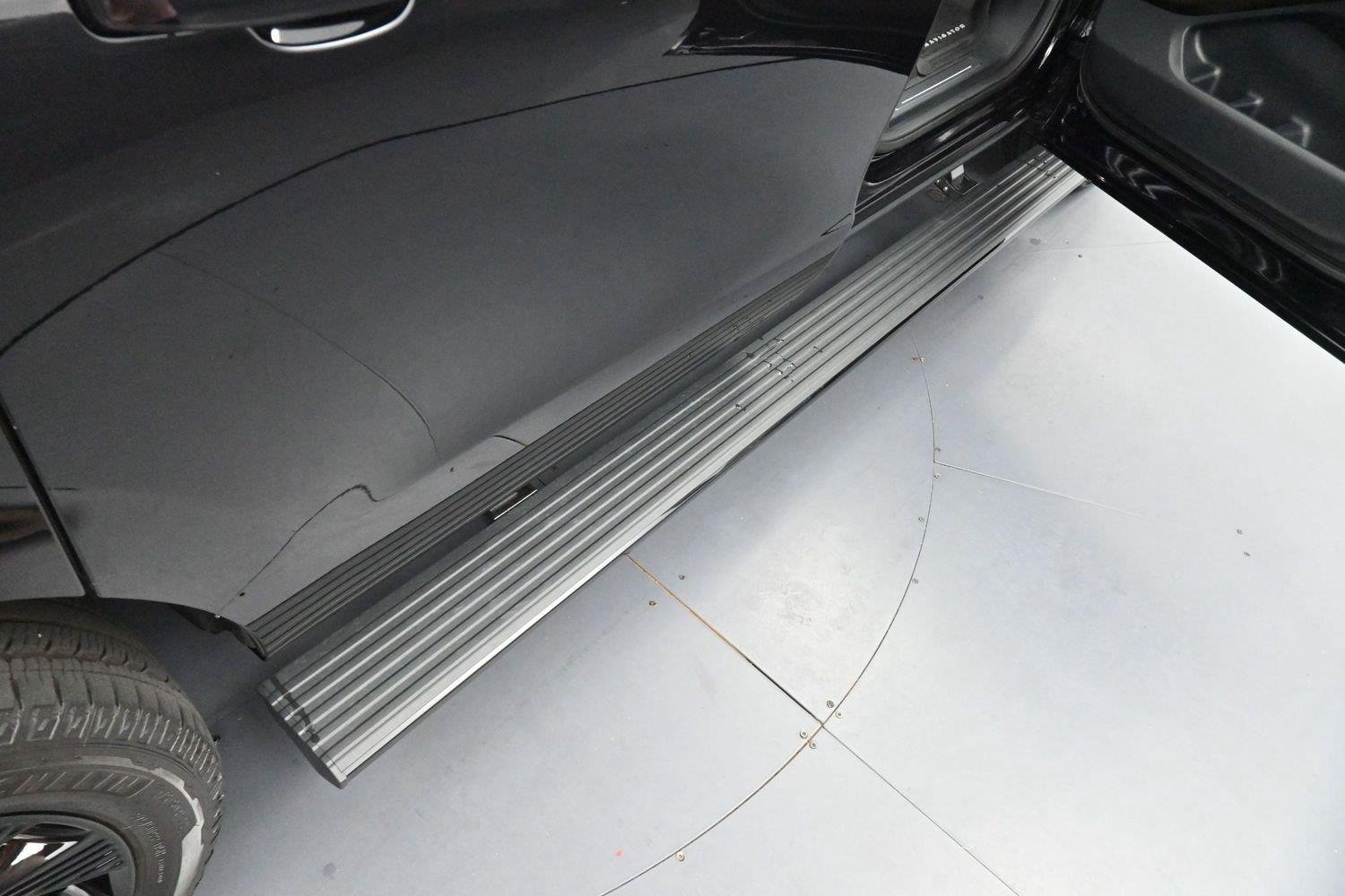 Used 2026 Infinite Black Metallic Clearcoat Lincoln Black Label image 9