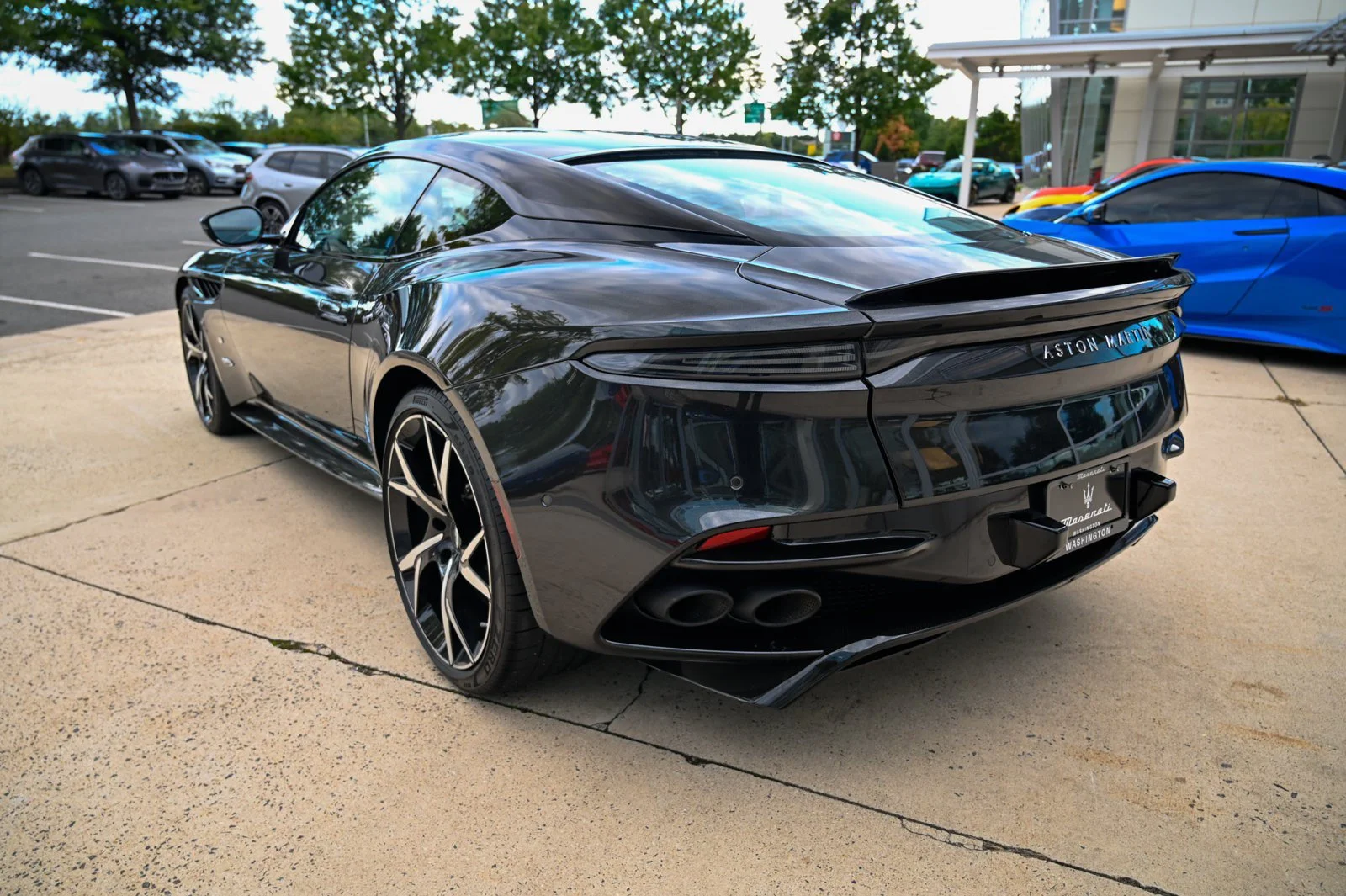 Used 2021  Aston Martin Superleggera image 5
