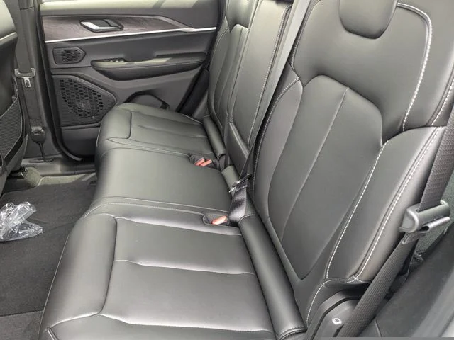 New 2026 Steel Blue Exterior Paint Jeep Limited image 15