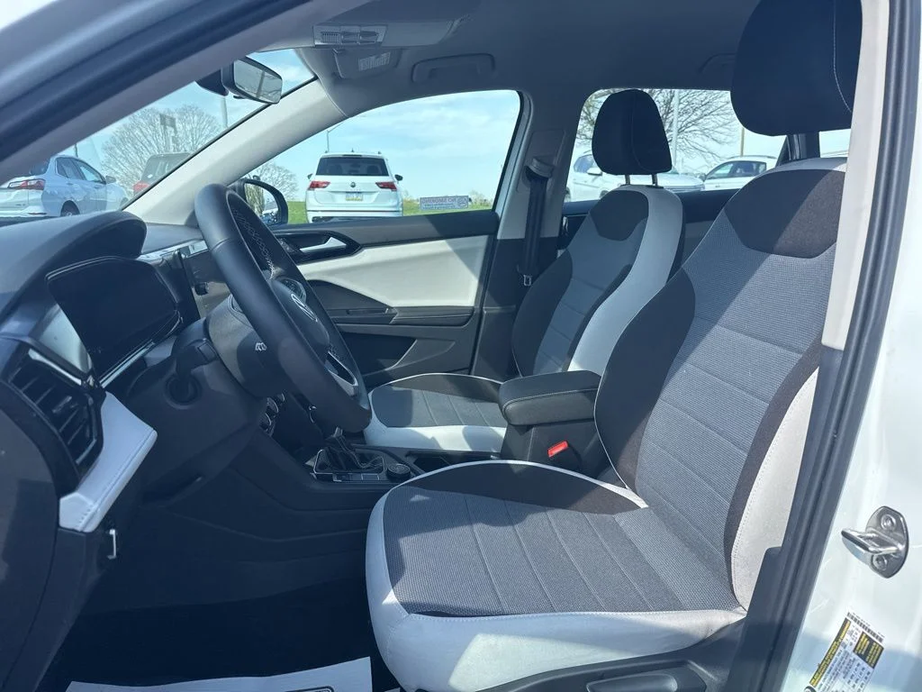 2025 Volkswagen Taos S - Photo 27
