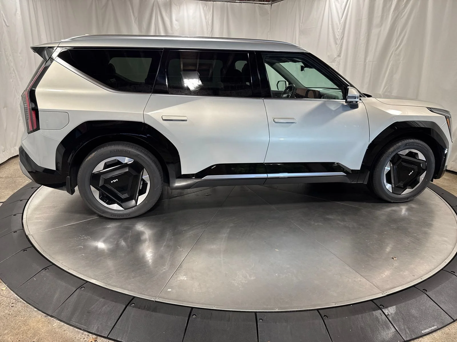 New 2026  Kia Land image 9
