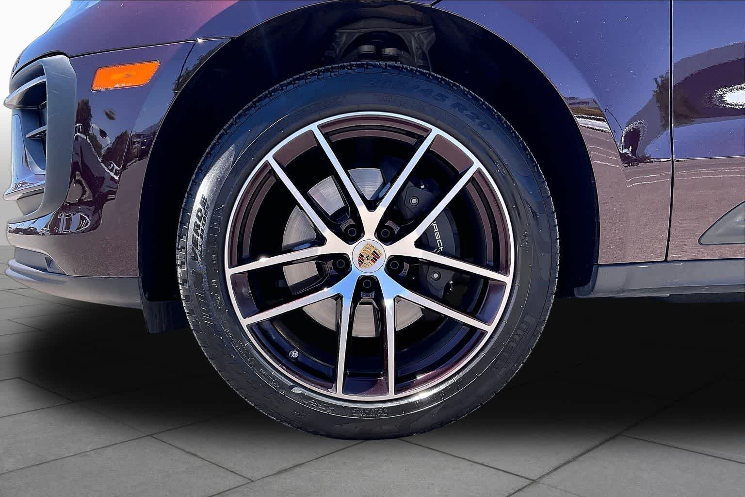 Used 2023 Copper Ruby Metallic Porsche  image 10