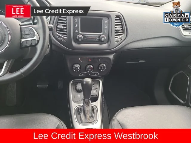 Used 2018 Red Jeep Latitude image 11