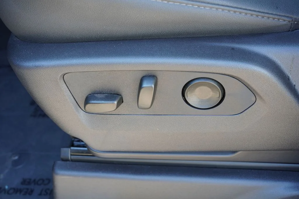 Used 2026 White Chevrolet LTZ image 24