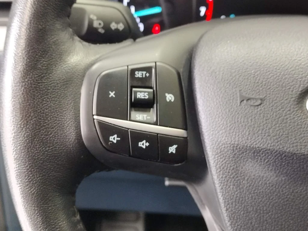 Used 2022 Gray Ford XLT image 29