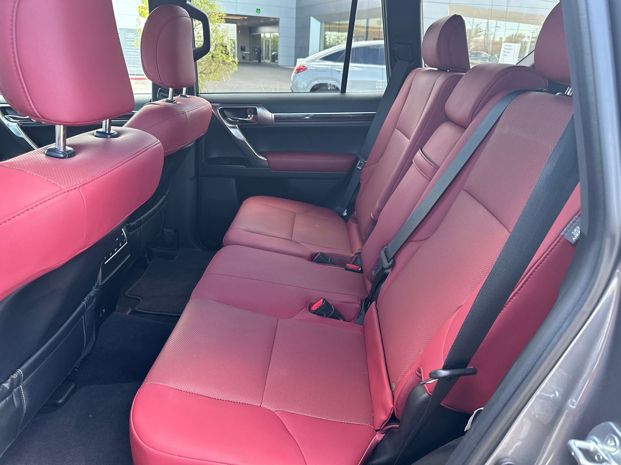 Used 2023 Gray Pearl Lexus 460 image 5