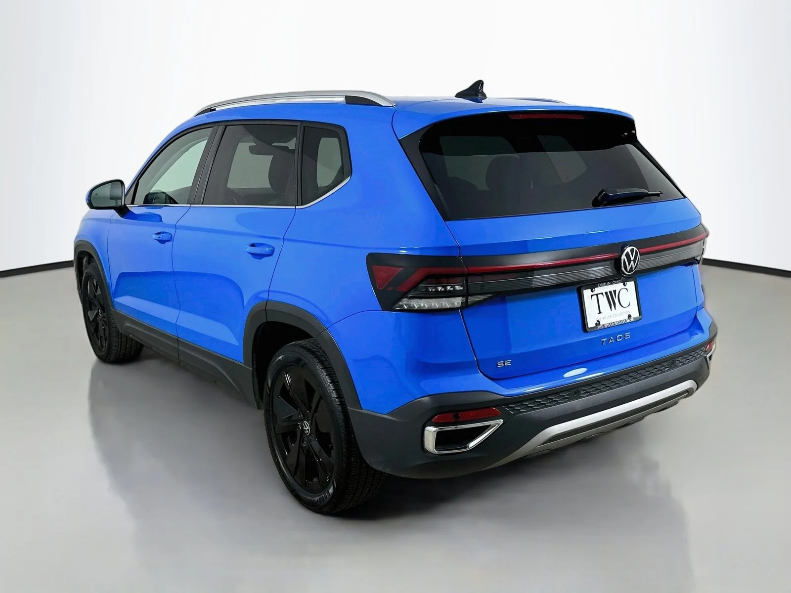 Used 2025 Blue Volkswagen  image 7