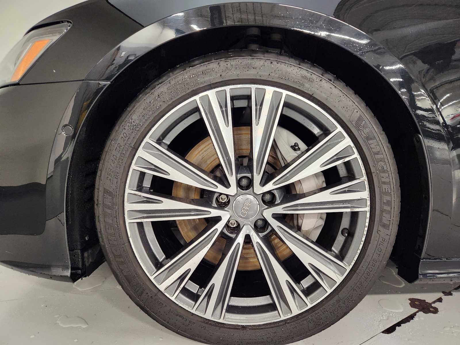Used 2019 Mythos Black Metallic Audi Premium Plus image 8