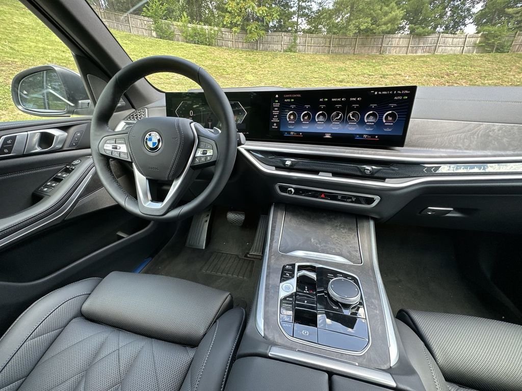 Used 2024 Gray BMW xDrive40i image 44