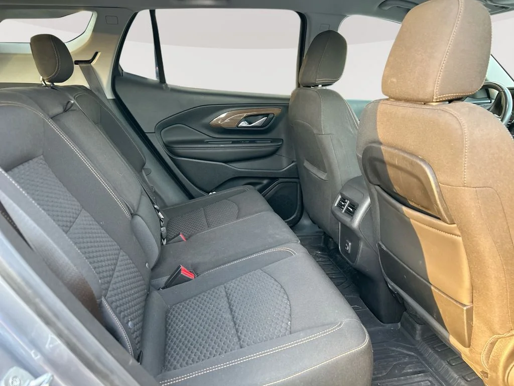 Used 2020 Gray GMC SLE image 27