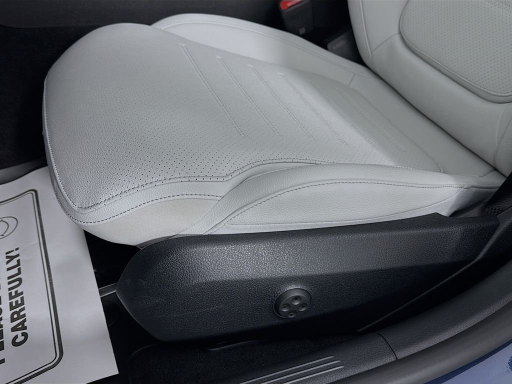 Used 2025 Blue Mercedes-Benz C 300 image 20