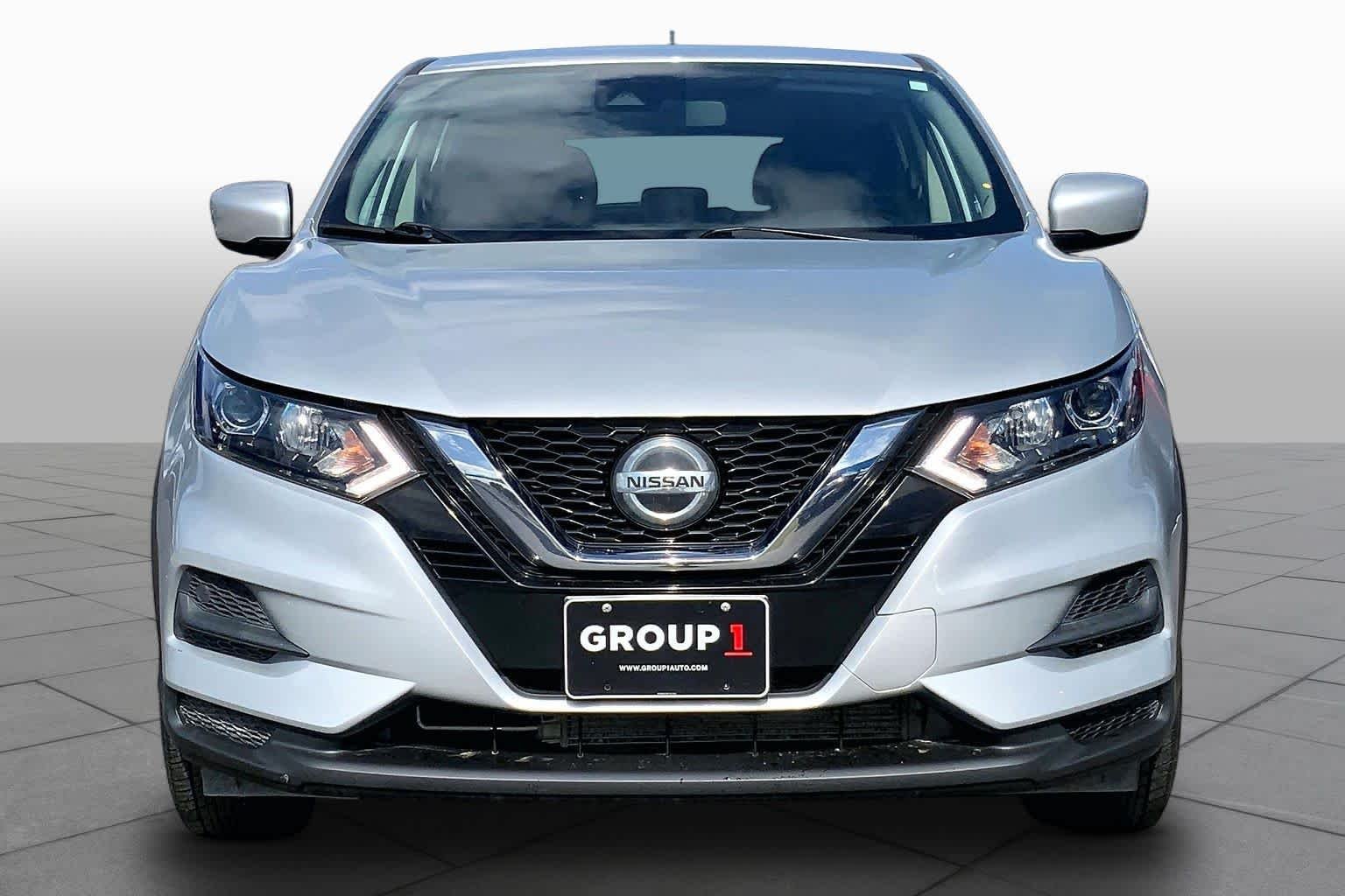 Used 2021 Brilliant Silver Metallic Nissan S image 4