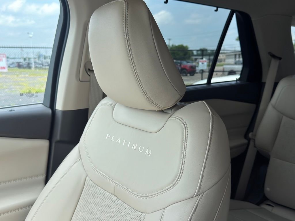 Used 2024 Blue Metallic Ford Platinum image 36