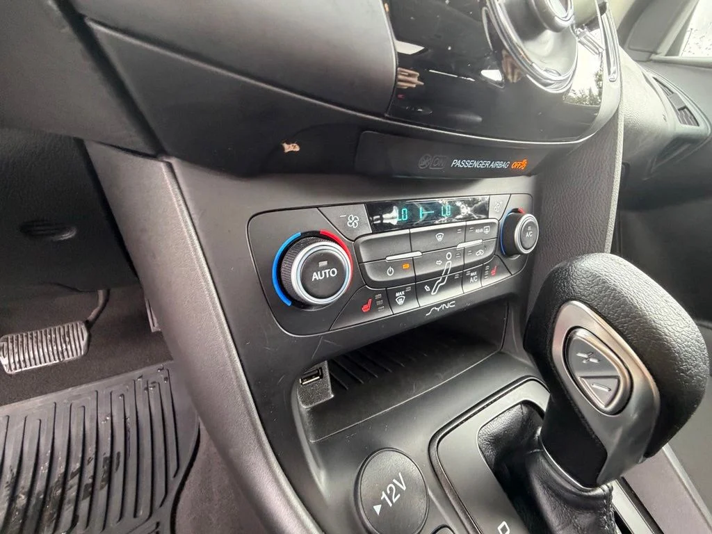 Used 2018 Red Ford SEL image 21