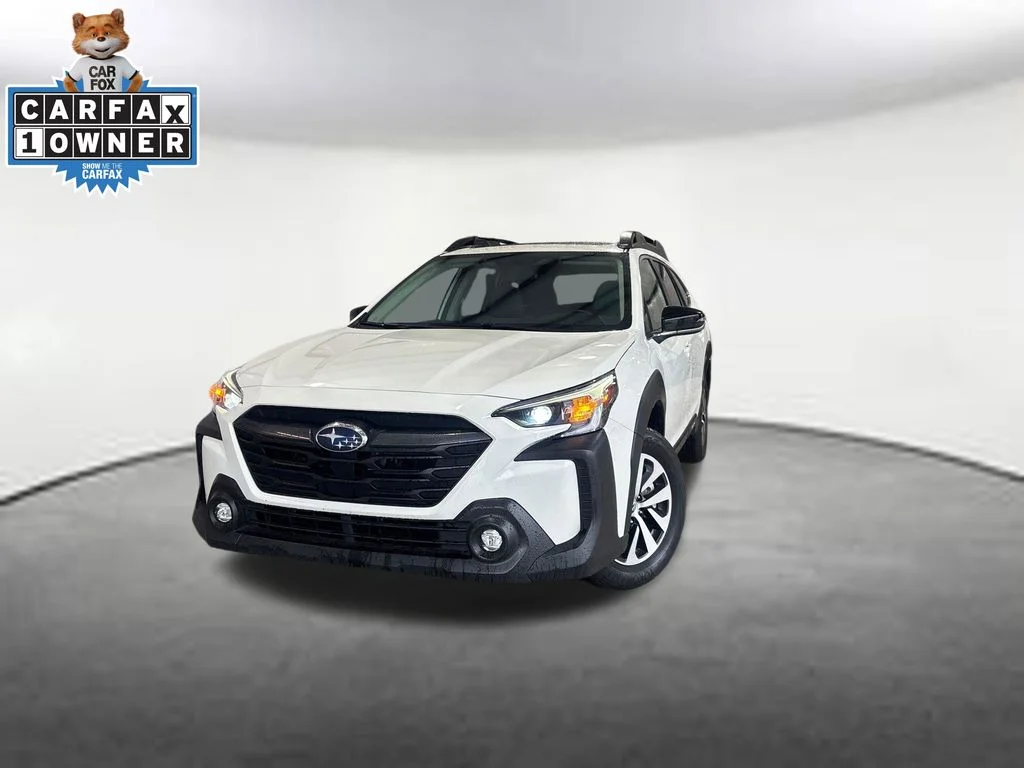 2025 Subaru Outback Premium's photo