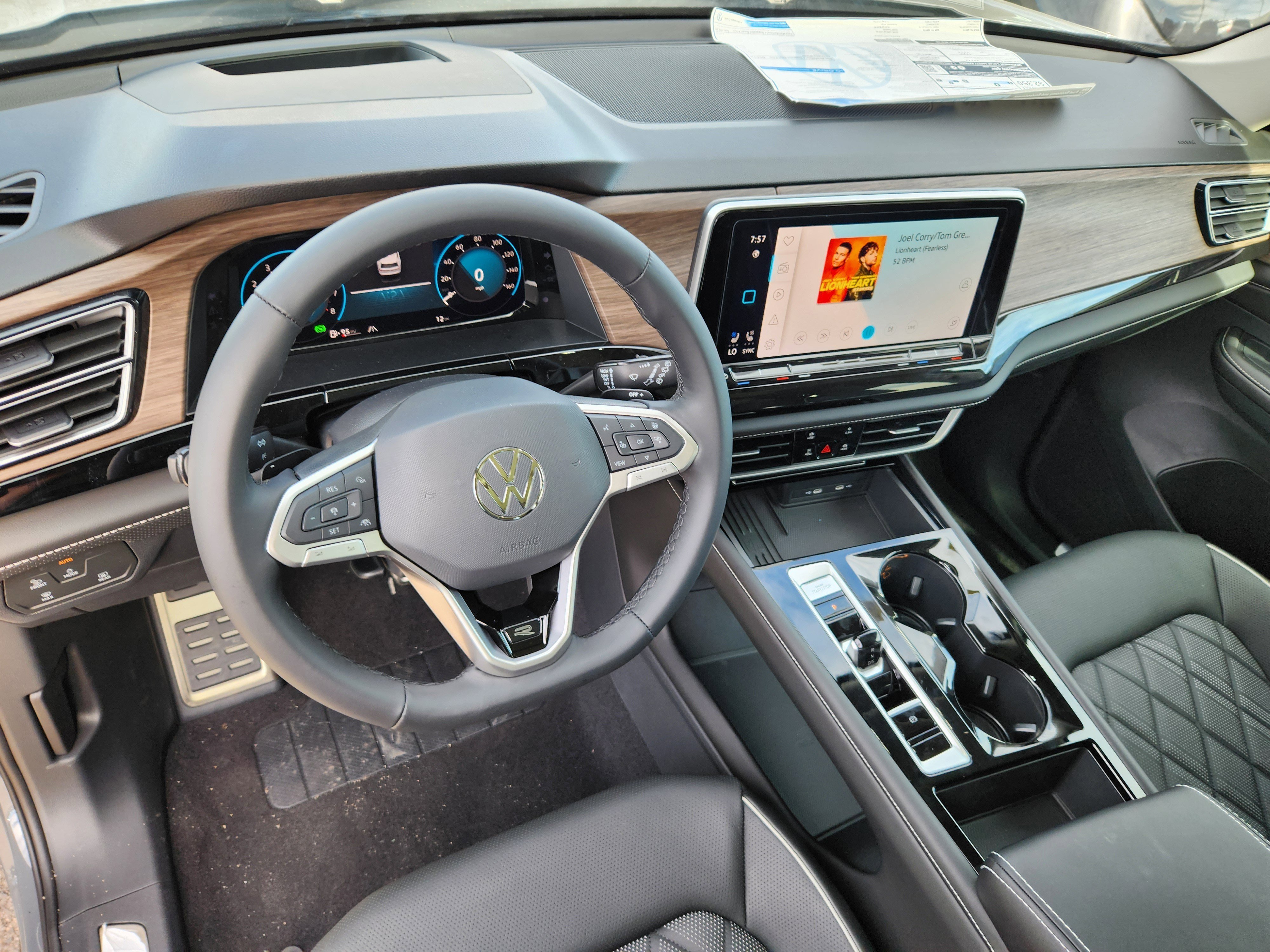 2026 Volkswagen Atlas SEL Premium R-Line - Photo 9