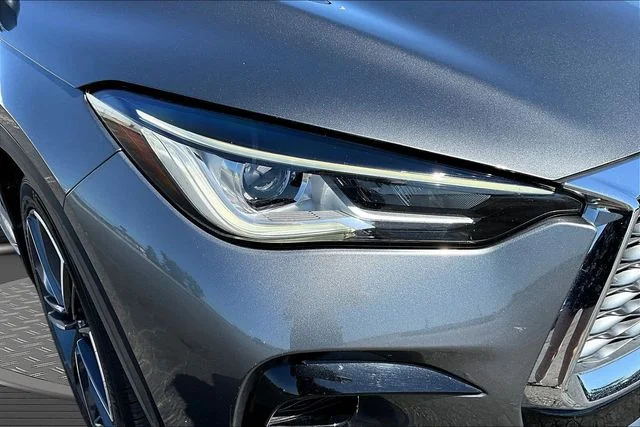 Used 2023 Gray INFINITI LUXE image 32