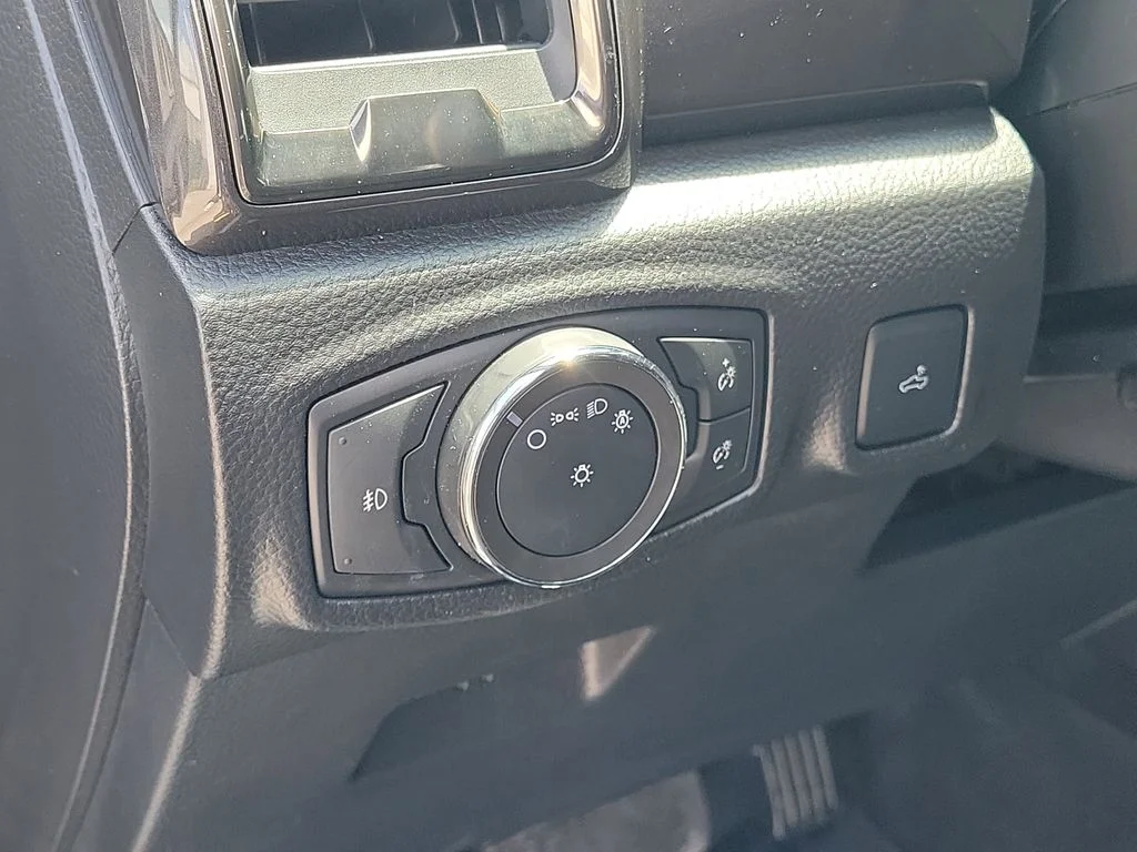 Certified Used 2022 Silver Ford Lariat image 24