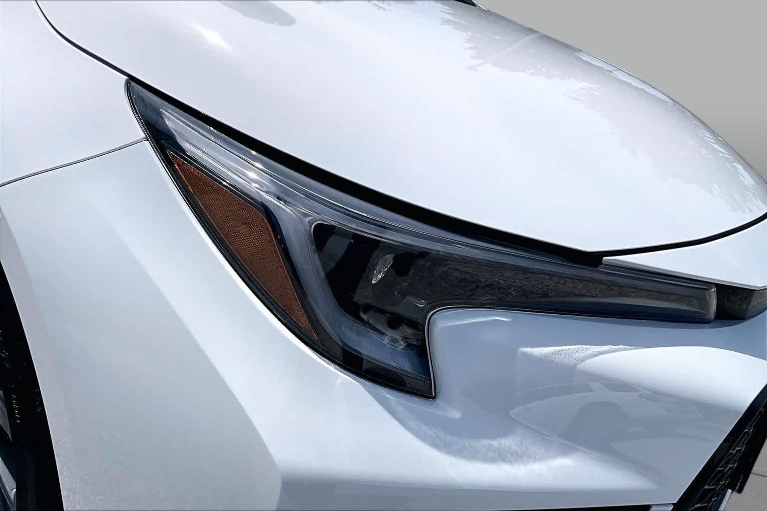 Used 2026 Ice Cap Toyota SE image 27