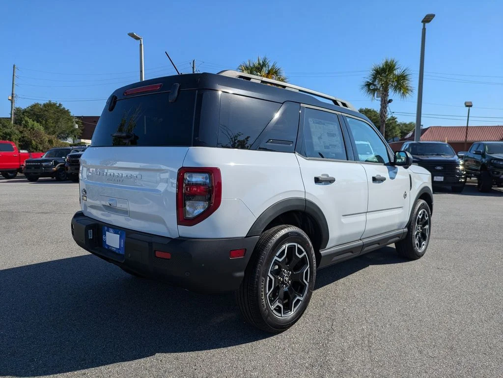 New 2026 Space White Metallic Ford Big Bend image 4