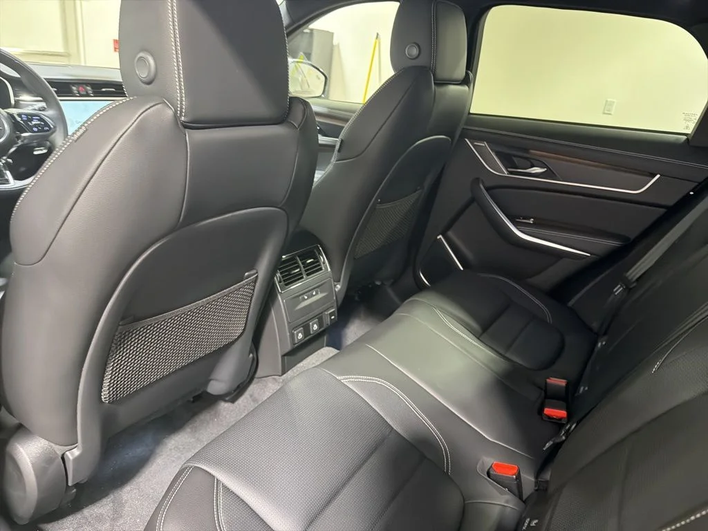 2026 Jaguar F-Pace R-Dynamic S - Photo 20